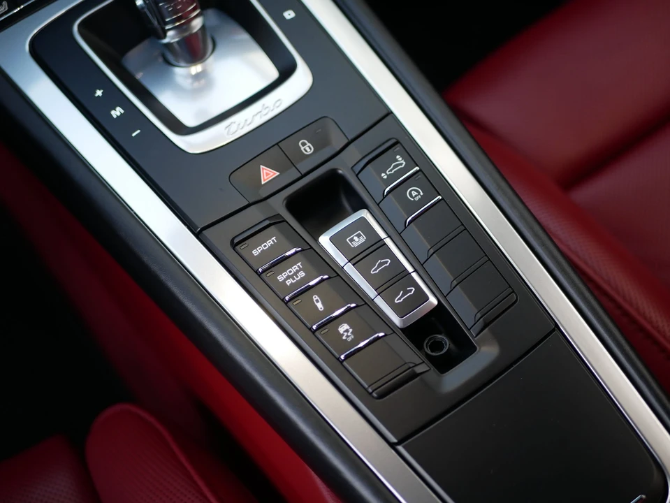 2015 Porsche 991 Turbo - Image 26 of 31