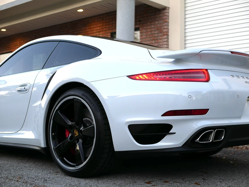 2015 Porsche 991 Turbo - Image 29 of 31