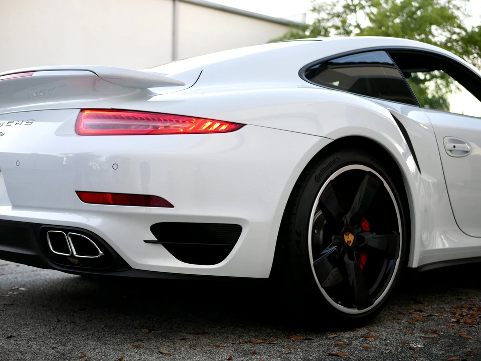 2015 Porsche 991 Turbo - Image 30 of 31