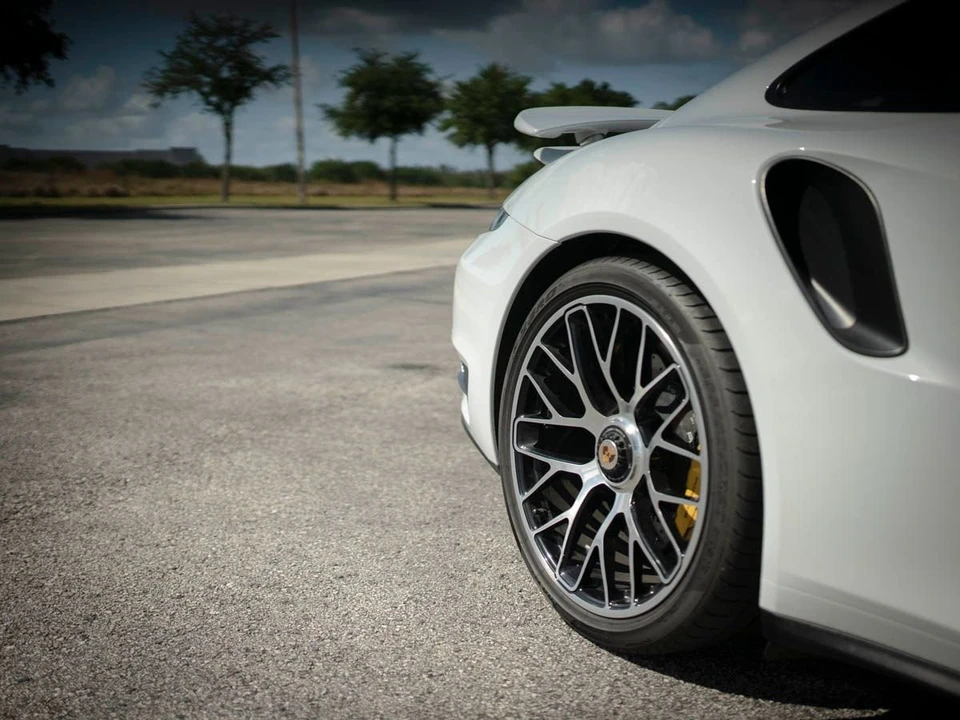 2015 Porsche 991 Turbo S - Image 6 of 19