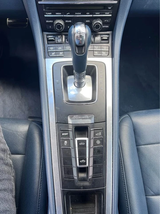 2015 Porsche 981 Boxster - Image 11 of 12
