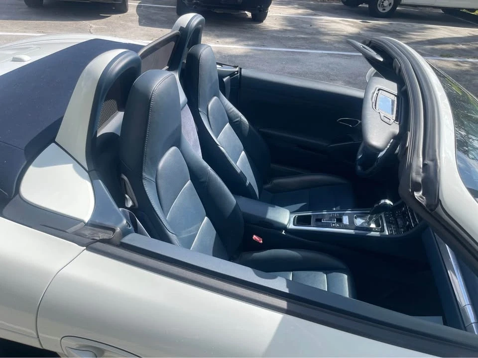 2015 Porsche 981 Boxster - Image 13 of 14