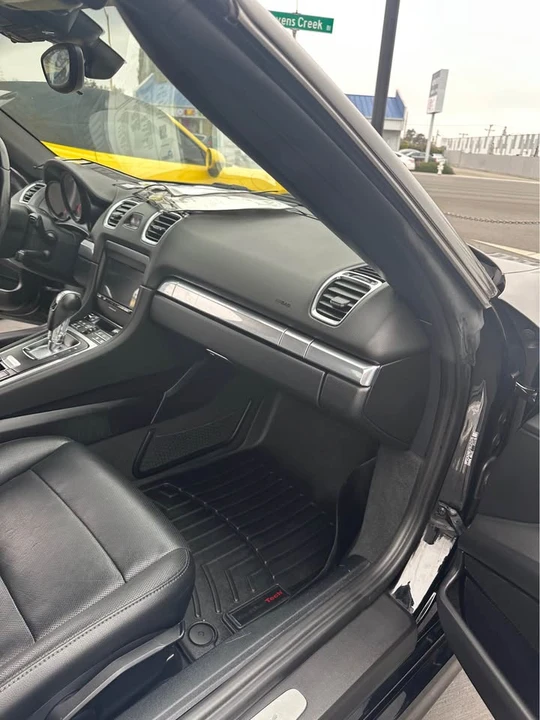 2015 Porsche 981 Boxster - Image 9 of 16