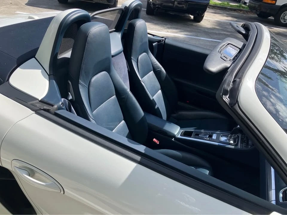2015 Porsche 981 Boxster - Image 13 of 14