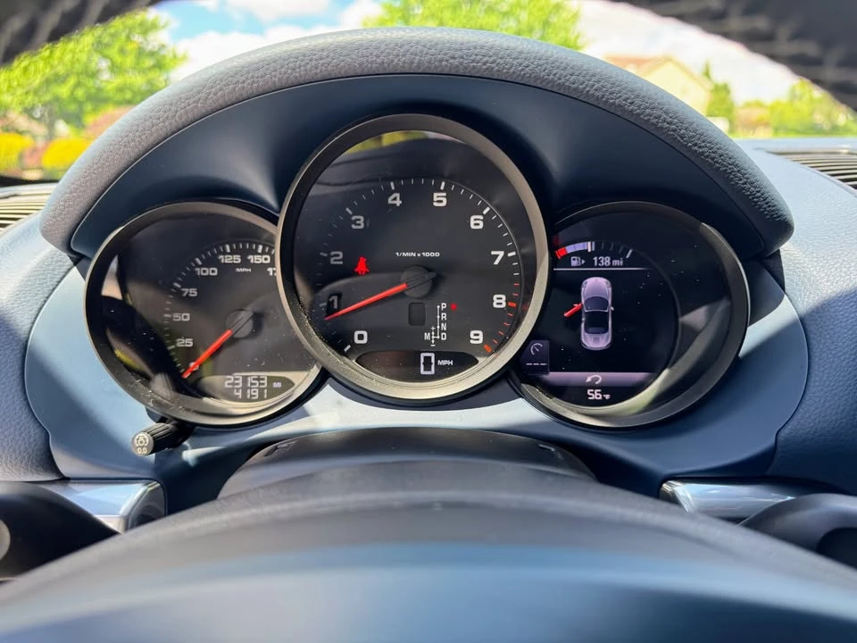 2015 Porsche 981 Boxster - Image 12 of 20