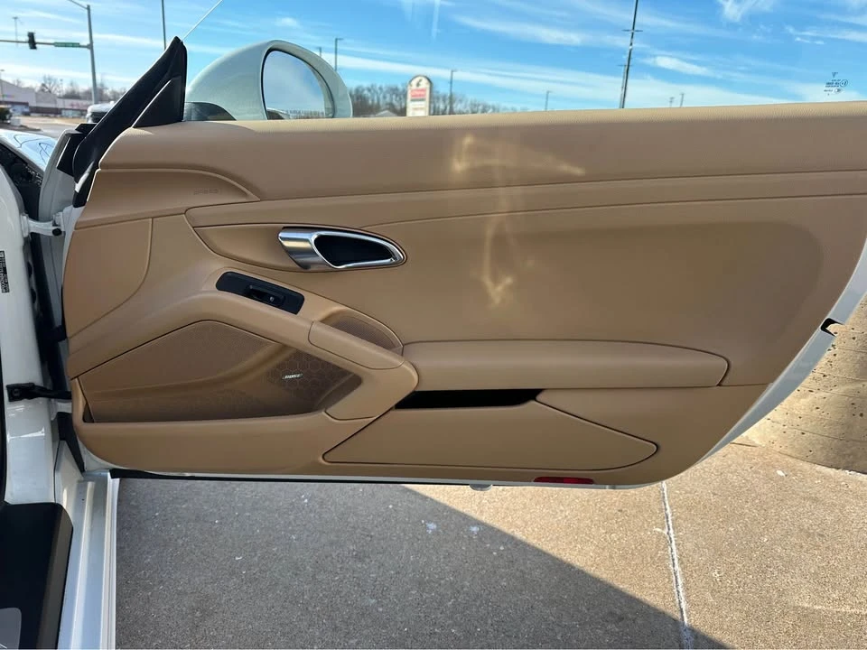 2015 Porsche 981 Boxster - Image 7 of 8