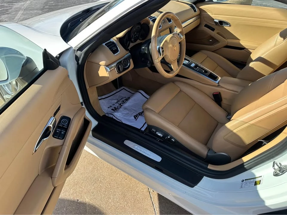 2015 Porsche 981 Boxster - Image 6 of 8
