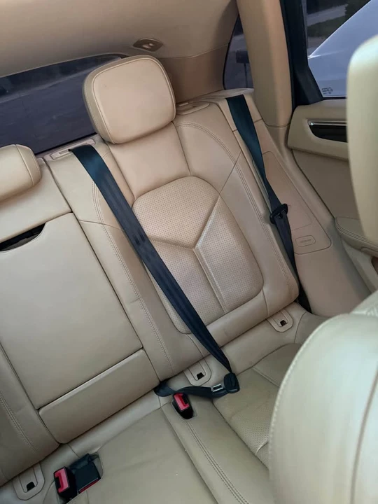 2015 Porsche Cayenne - Image 8 of 8