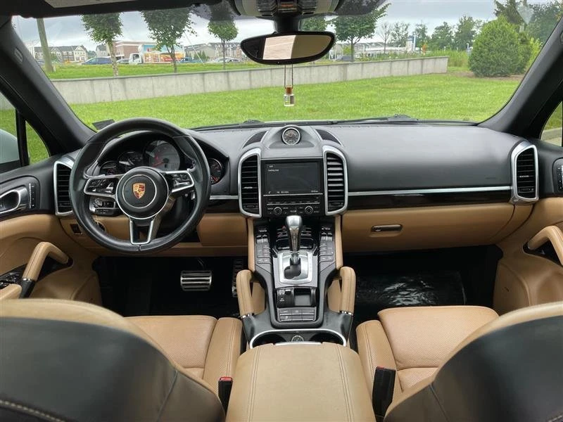 2015 Porsche 958 Cayenne - Image 8 of 19