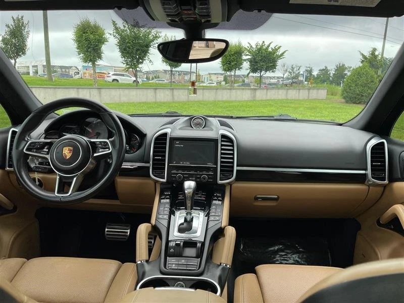 2015 Porsche 958 Cayenne - Image 9 of 19