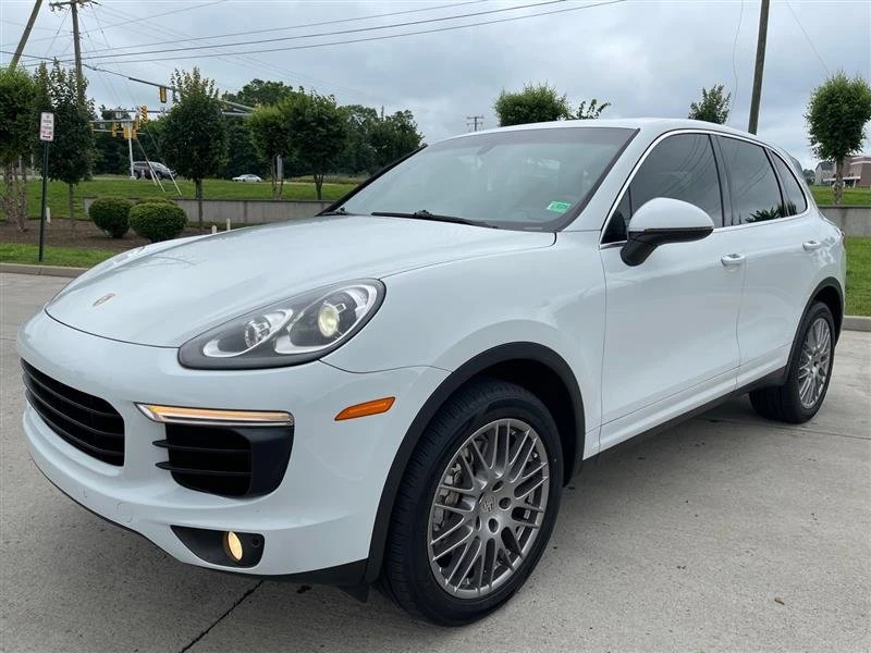 2015 Porsche 958 Cayenne - Image 2 of 19