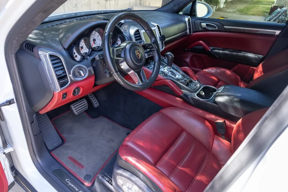 2015 Porsche 958 Cayenne - Image 15 of 21
