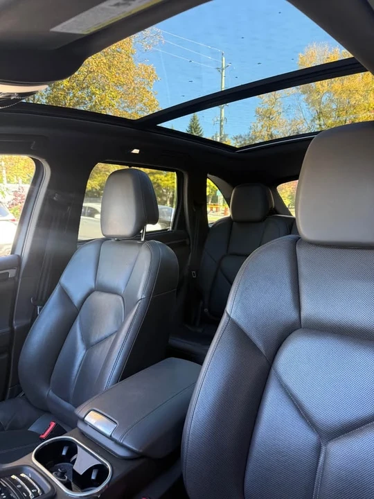 2015 Porsche 958 Cayenne - Image 8 of 8