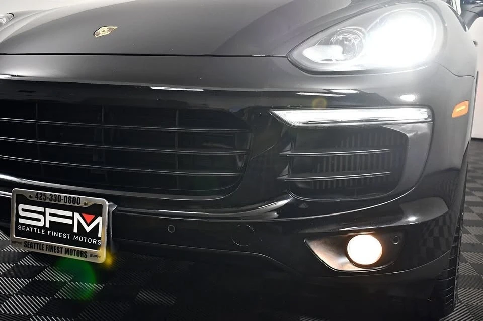 2015 Porsche 958 Cayenne - Image 13 of 20