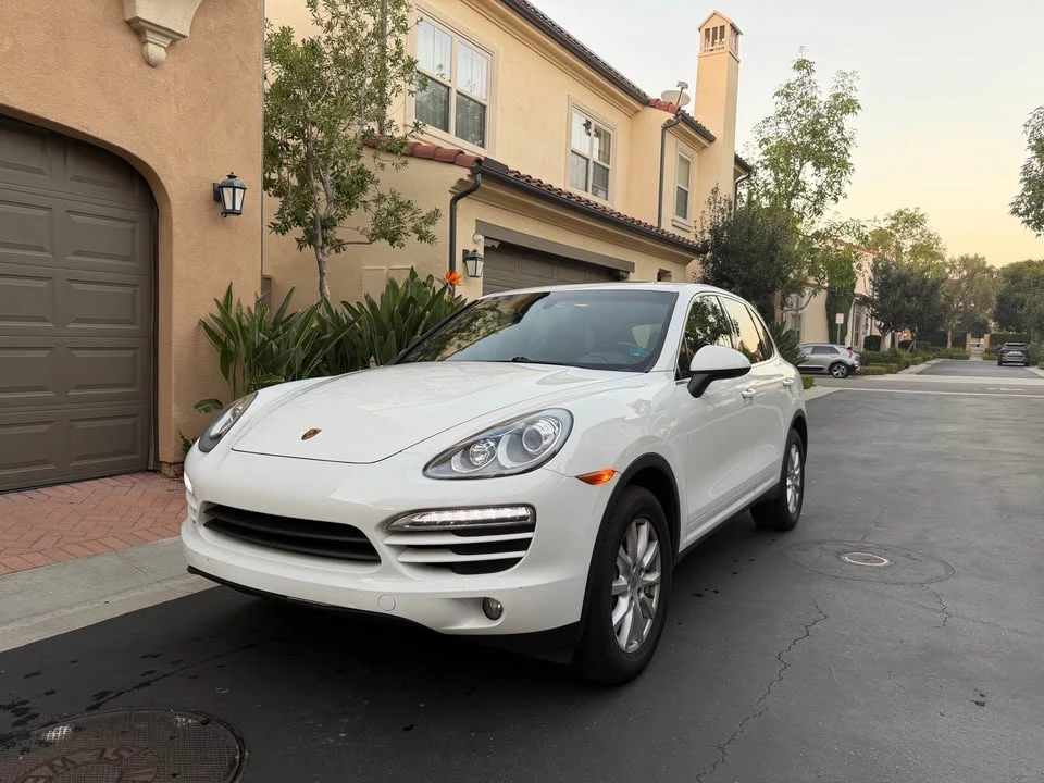 2015 Porsche 958 Cayenne - Image 2 of 19