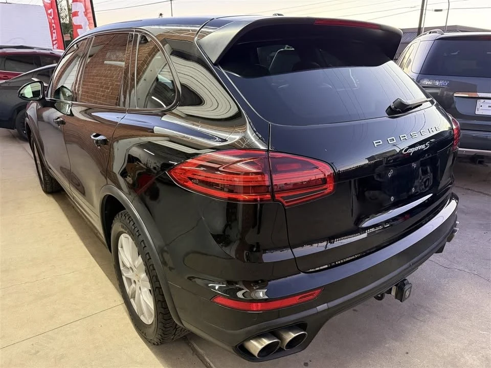 2015 Porsche 958 Cayenne - Image 2 of 12
