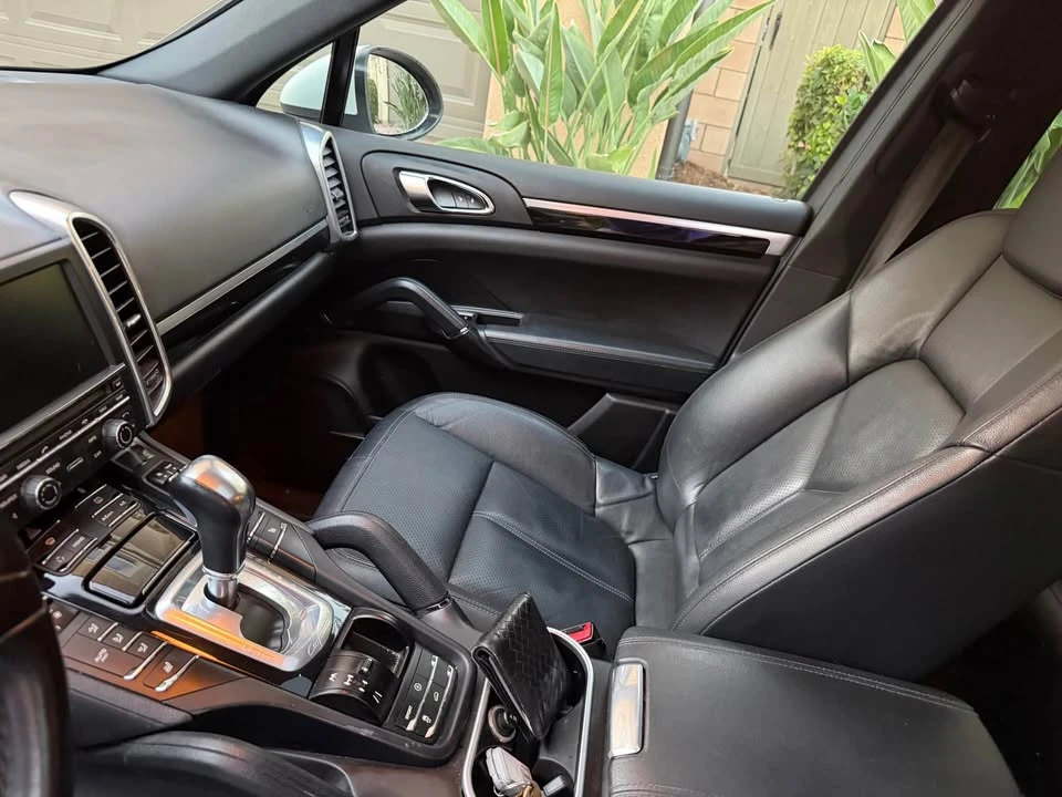 2015 Porsche 958 Cayenne - Image 16 of 19