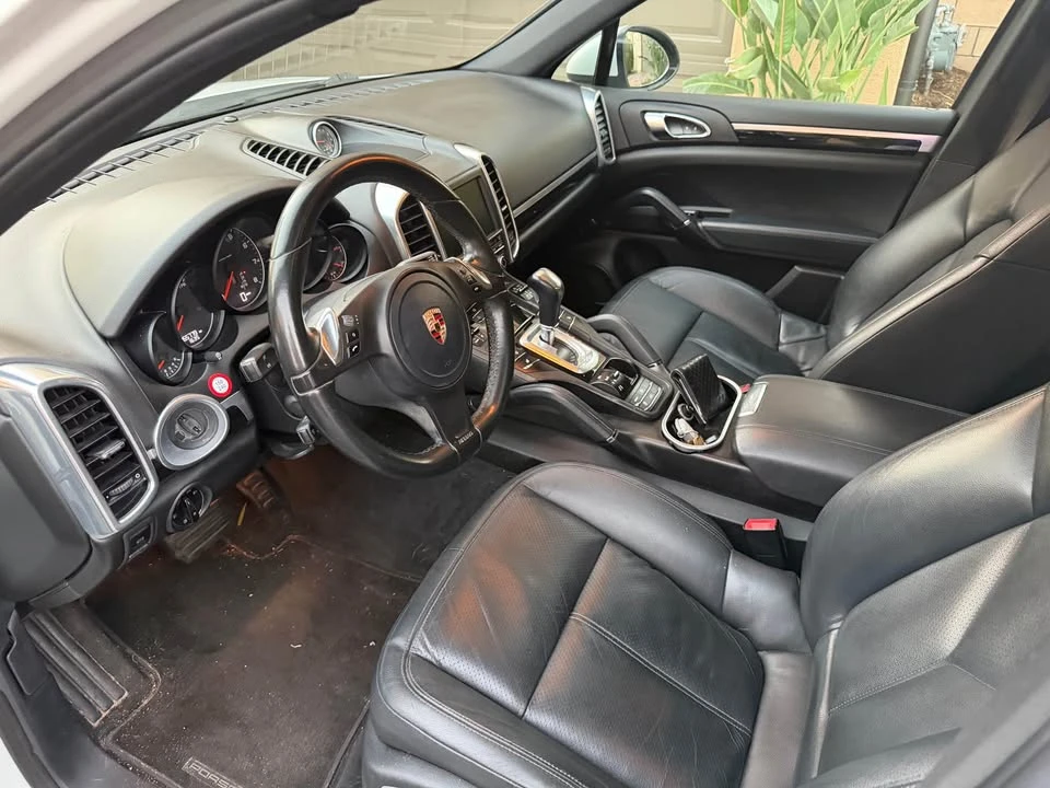 2015 Porsche 958 Cayenne - Image 13 of 19