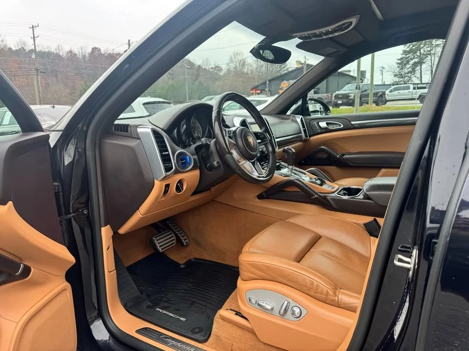 2015 Porsche 958 Cayenne - Image 10 of 20