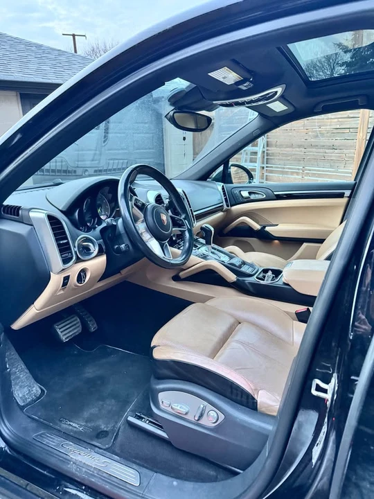 2015 Porsche 958 Cayenne - Image 2 of 9