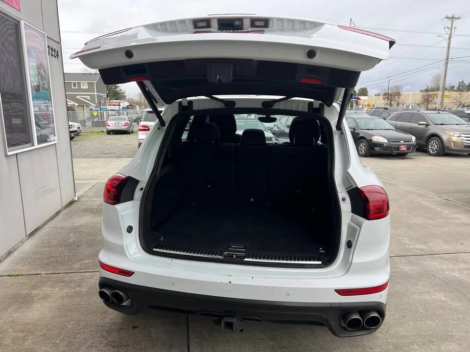 2015 Porsche 958 Cayenne - Image 14 of 20