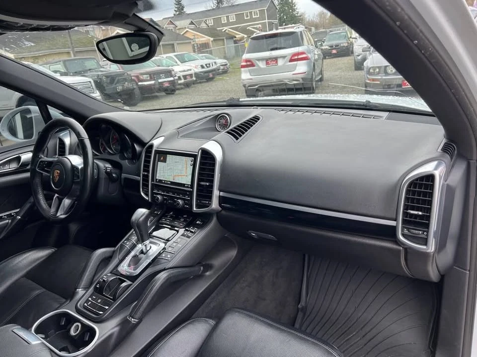2015 Porsche 958 Cayenne - Image 17 of 20