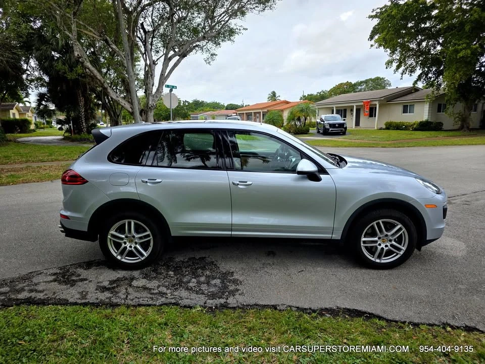 2015 Porsche 958 Cayenne - Image 6 of 20