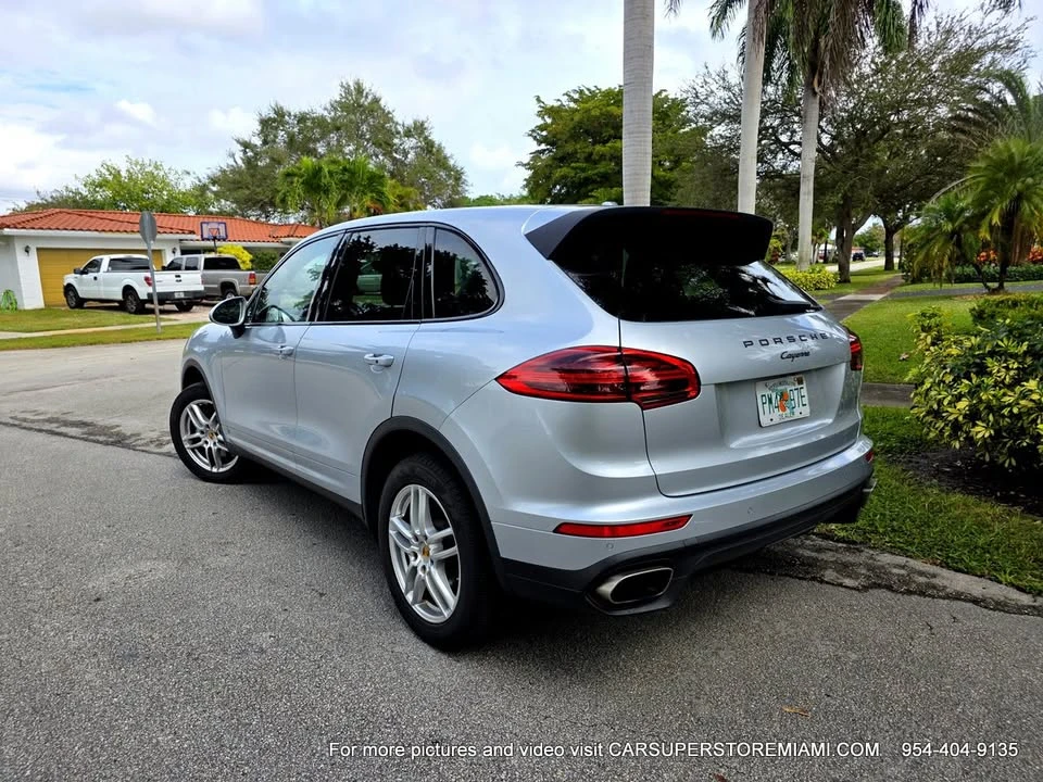 2015 Porsche 958 Cayenne - Image 4 of 20