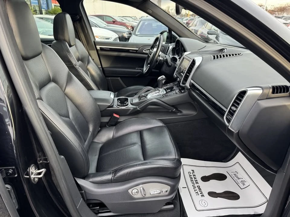 2015 Porsche 958 Cayenne - Image 13 of 15