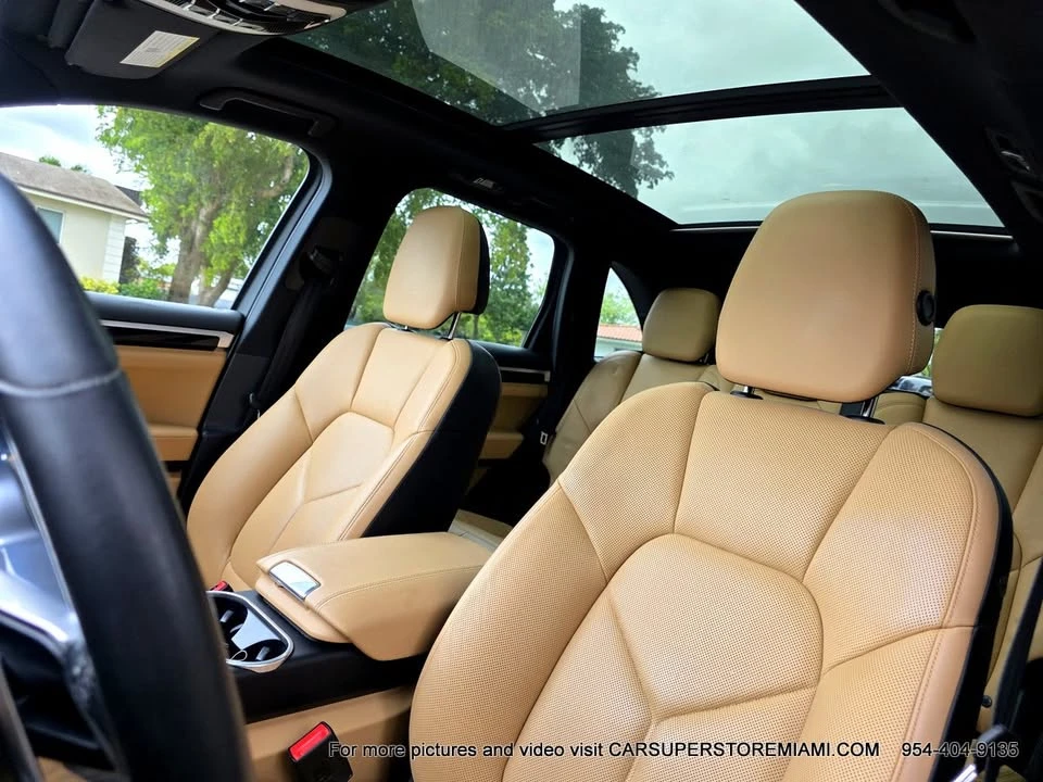 2015 Porsche 958 Cayenne - Image 11 of 20