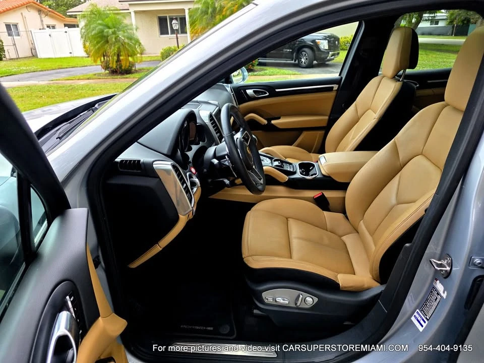 2015 Porsche 958 Cayenne - Image 10 of 20