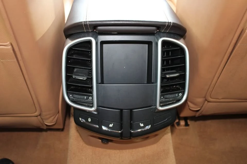 2015 Porsche 958 Cayenne S - Image 17 of 20