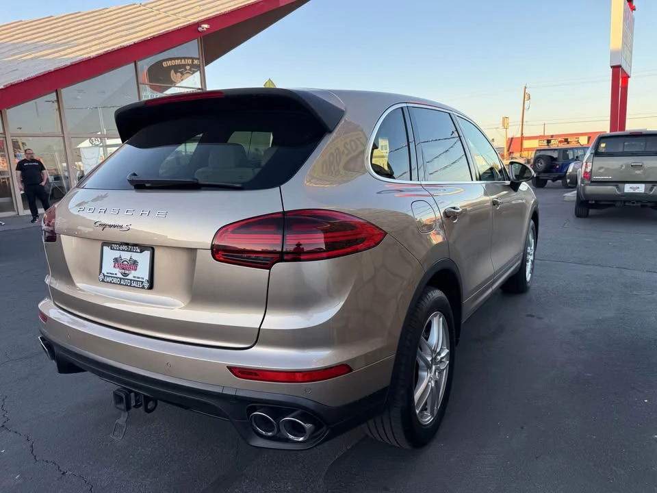 2015 Porsche 958 Cayenne - Image 7 of 15