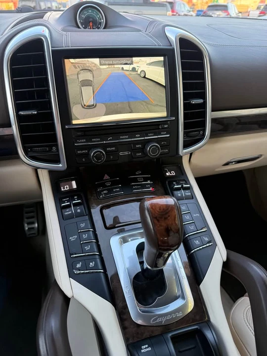 2015 Porsche 958 Cayenne - Image 14 of 15