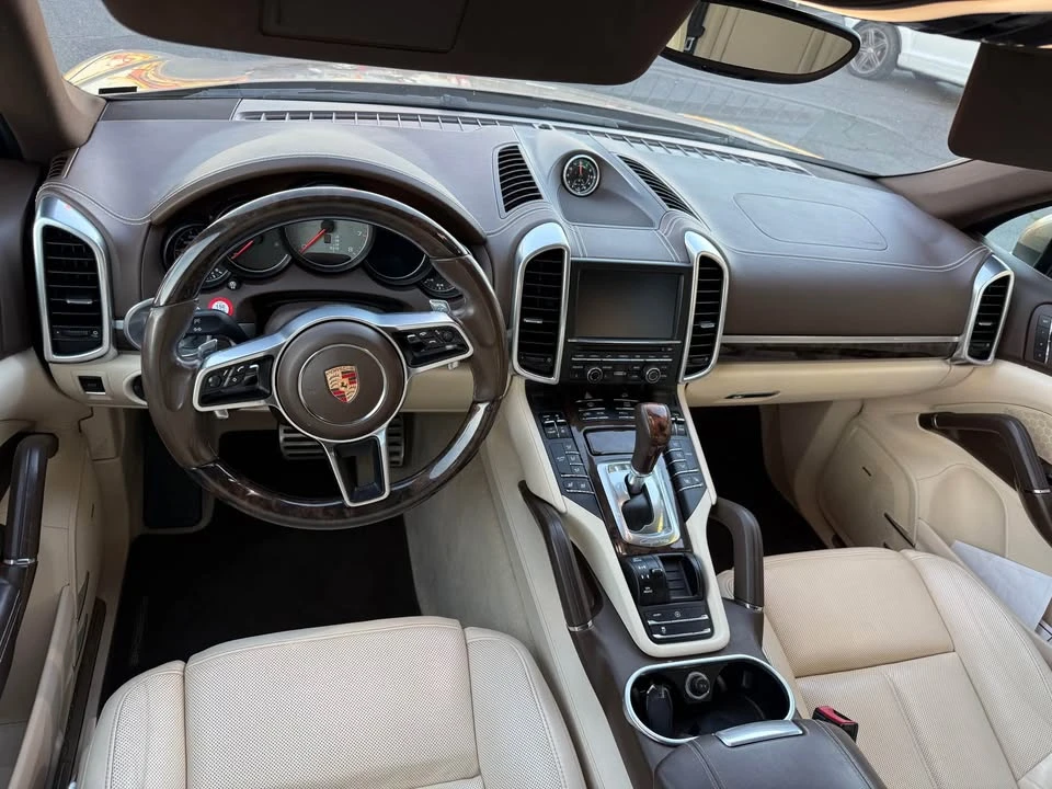 2015 Porsche 958 Cayenne - Image 10 of 15