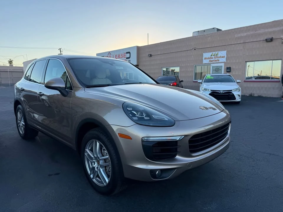 2015 Porsche 958 Cayenne - Image 4 of 15
