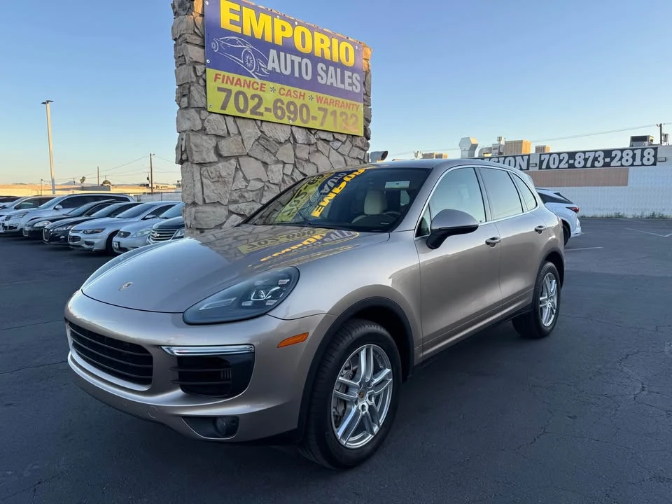 2015 Porsche 958 Cayenne - Image 2 of 15