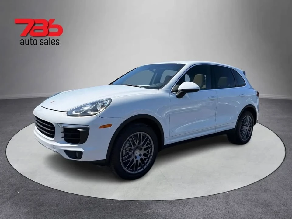 2015 Porsche 958 Cayenne S - Image 8 of 20