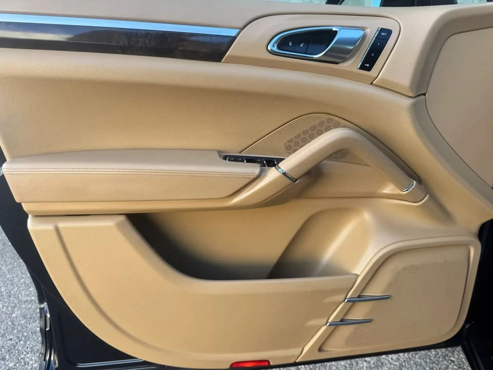 2015 Porsche 958 Cayenne - Image 10 of 20