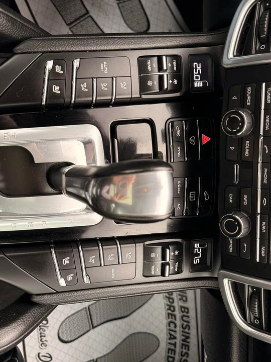 2015 Porsche 958 Cayenne S - Image 5 of 20