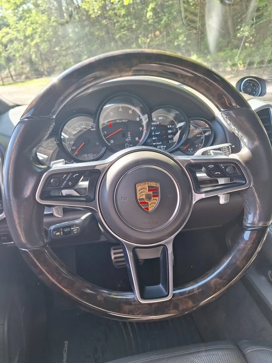 2015 Porsche 958 Cayenne - Image 12 of 20