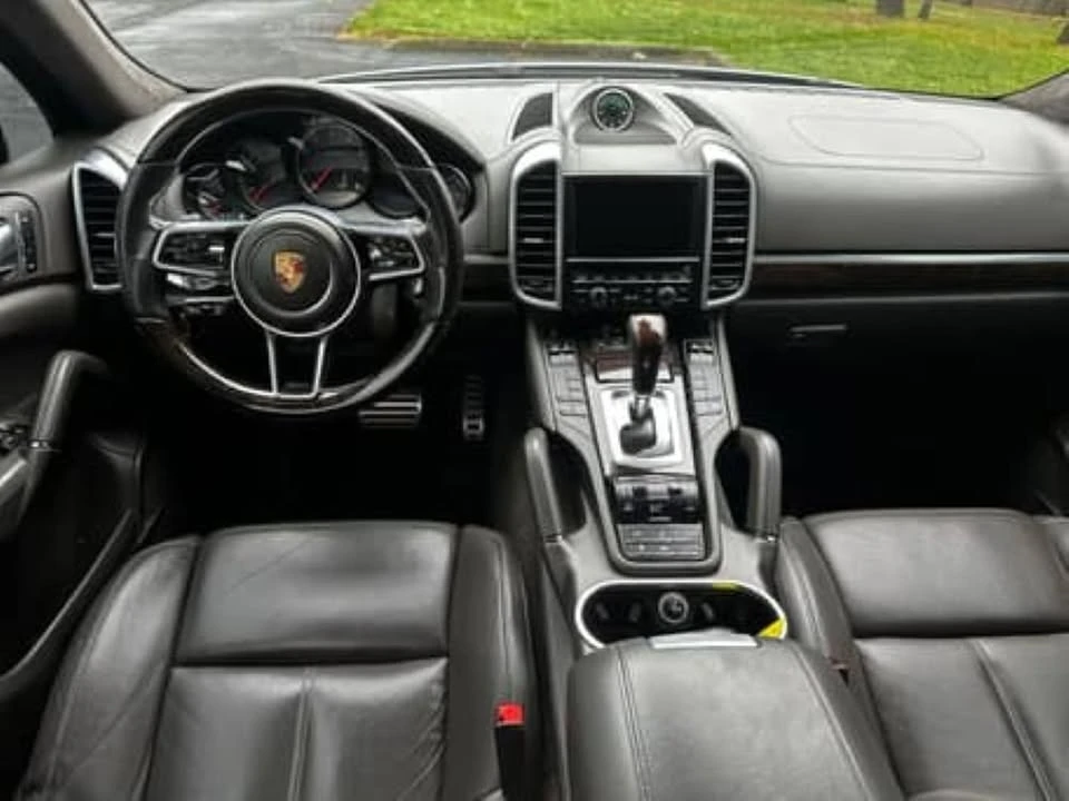 2015 Porsche 958 Cayenne - Image 10 of 20
