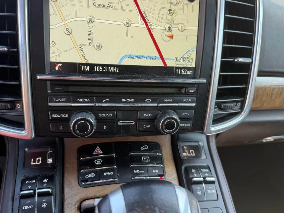 2015 Porsche 958 Cayenne Diesel - Image 14 of 17