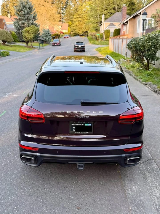 2015 Porsche - Image 2 of 20