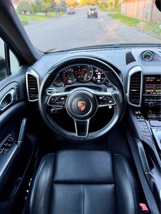 2015 Porsche - Image 11 of 20