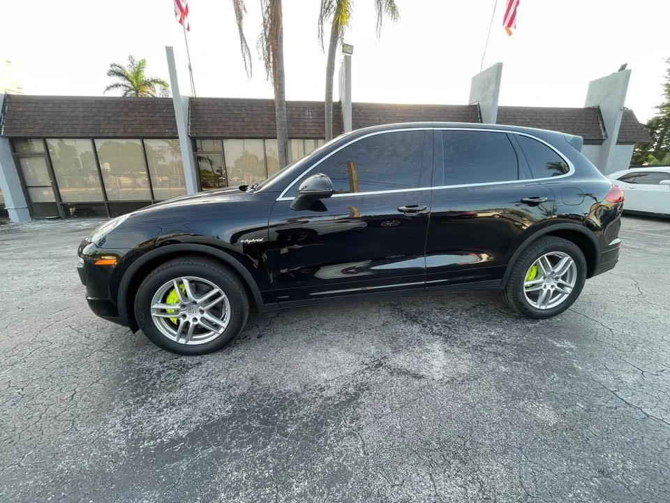 2015 Porsche 958 Cayenne - Image 2 of 12