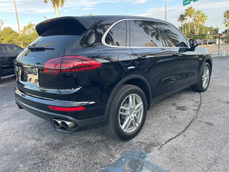 2015 Porsche 958 Cayenne - Image 6 of 12