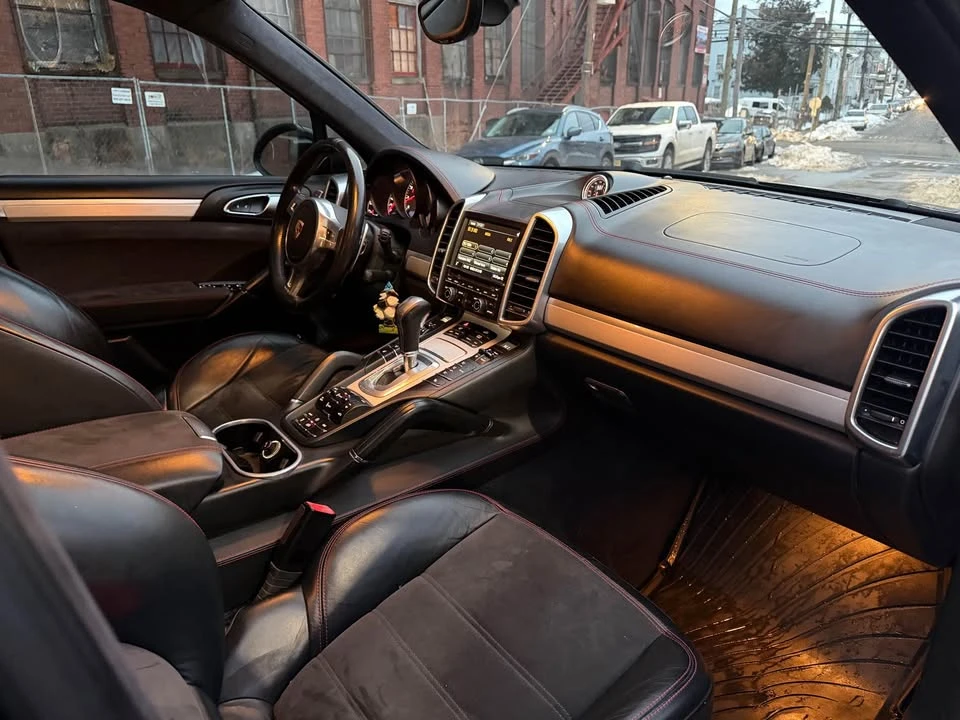 2015 Porsche 958 Cayenne GTS - Image 17 of 19