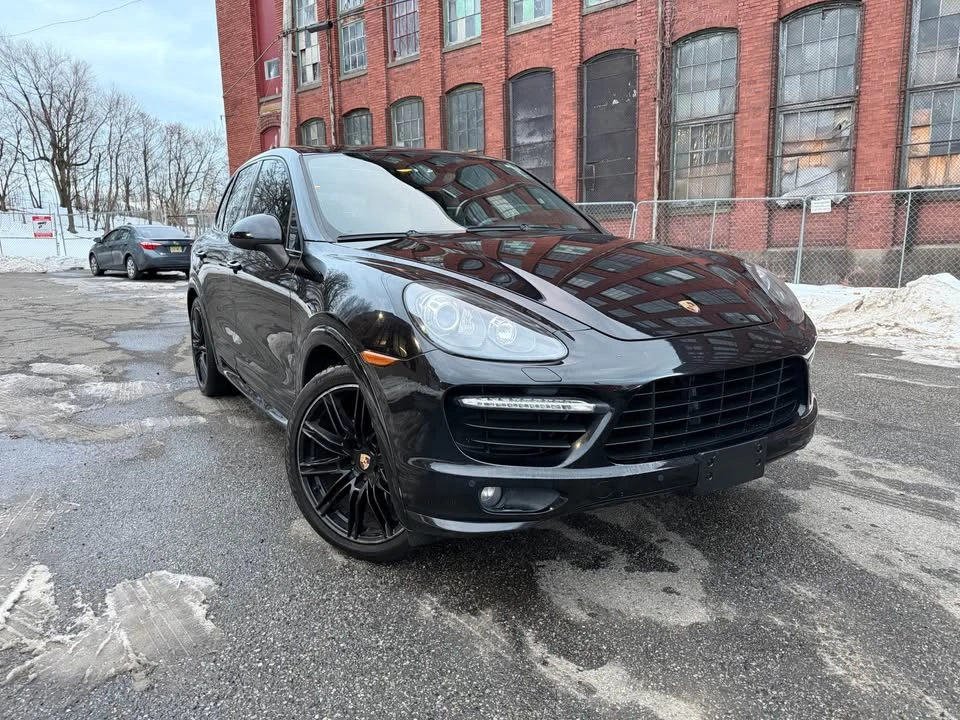 2015 Porsche 958 Cayenne GTS - Image 2 of 19