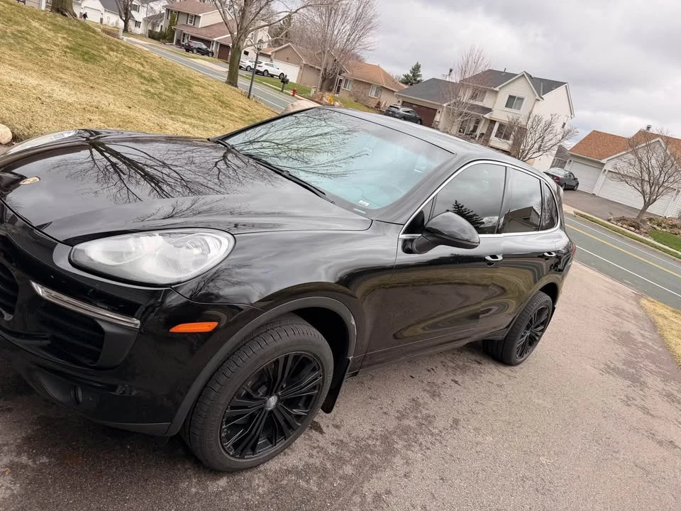 2015 Porsche 958 Cayenne - Image 2 of 11